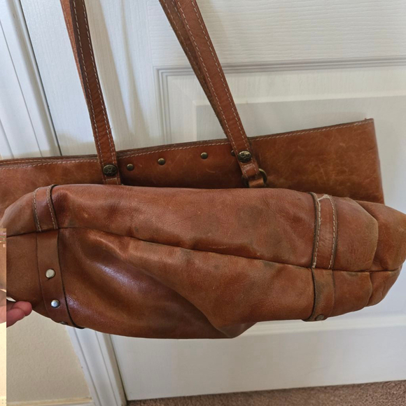 Patricia Nash Benvenuto Vintage Distressed Leather Large Tote - Picture 4 of 11
